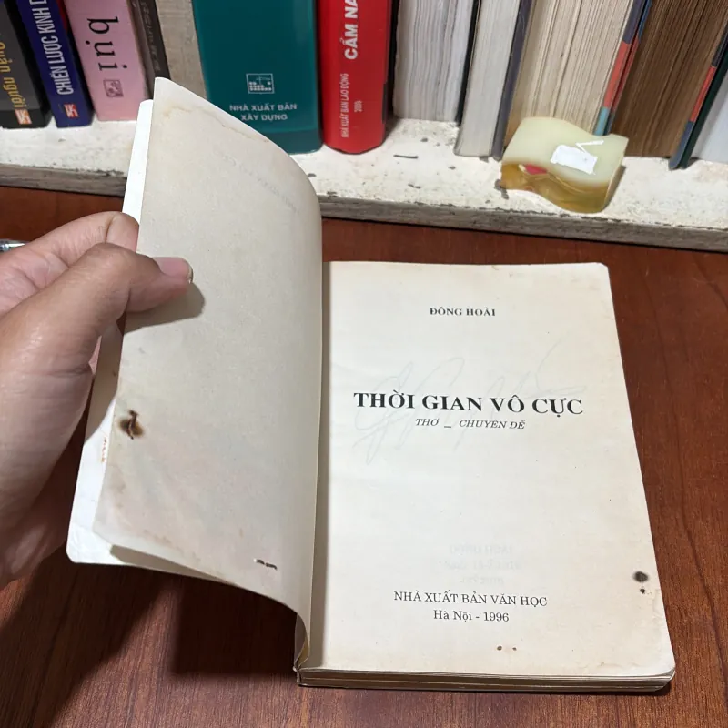 II Văn Học: Thời Gian Vô Cực (Thơ, Chuyên Đề) - Đông Hoài - 1996 781583