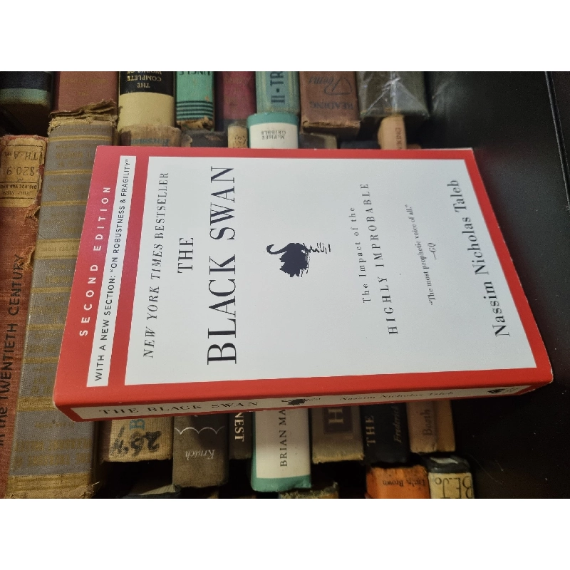 THE BLACK SWAN : The Impact of the Highly Improbable - Nassim Nicholas Taleb (2010) 146238