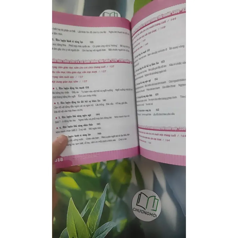 Bộ 2 Cuốn: Bồi Dưỡng IQ Cho Trẻ Từ 0-3 Tuổi - Tạ Băng & Lâm Nghĩa Vân & Ngô Thiệu Lâm 1018928