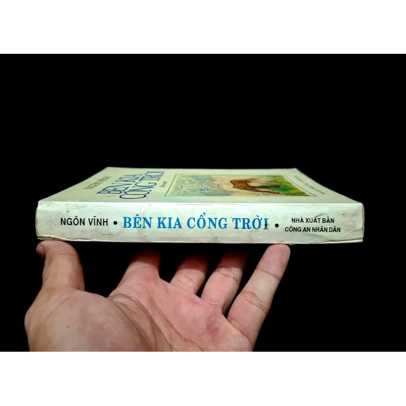 Bên Kia Cổng Trời  - Ngôn Vĩnh  ( chữ ký tác giả) 1027062