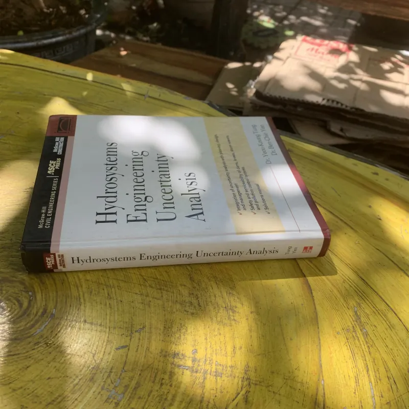 HYDROSYSTEMS ENGINEERING UNCERTAINTY ANALYSIS  761469