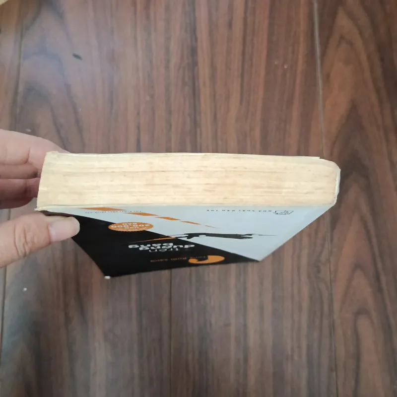 Tony buổi sáng - trên đường băng 756835