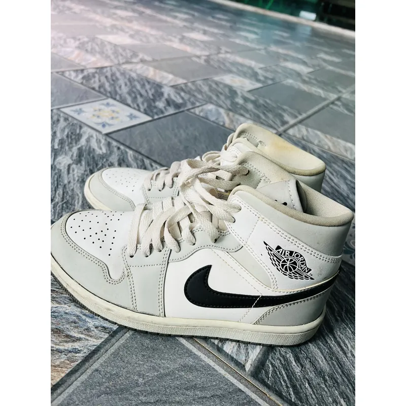 Giày NiKe chuẩn Aut, size 37,5 598015