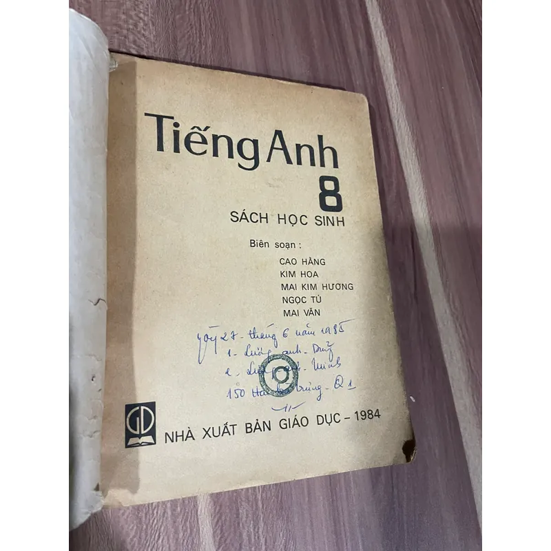 English 8, 8 SÁCH HỌC SINH, in năm 1984 697116