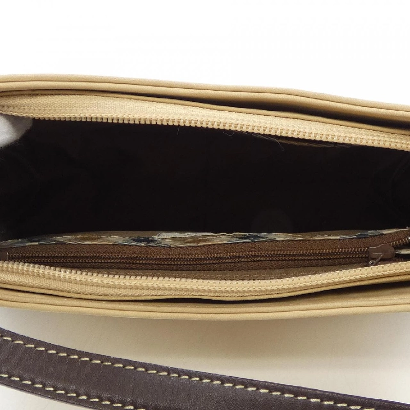 Túi xách Aquascutum - Hàng hiệu Chính hãng 831386