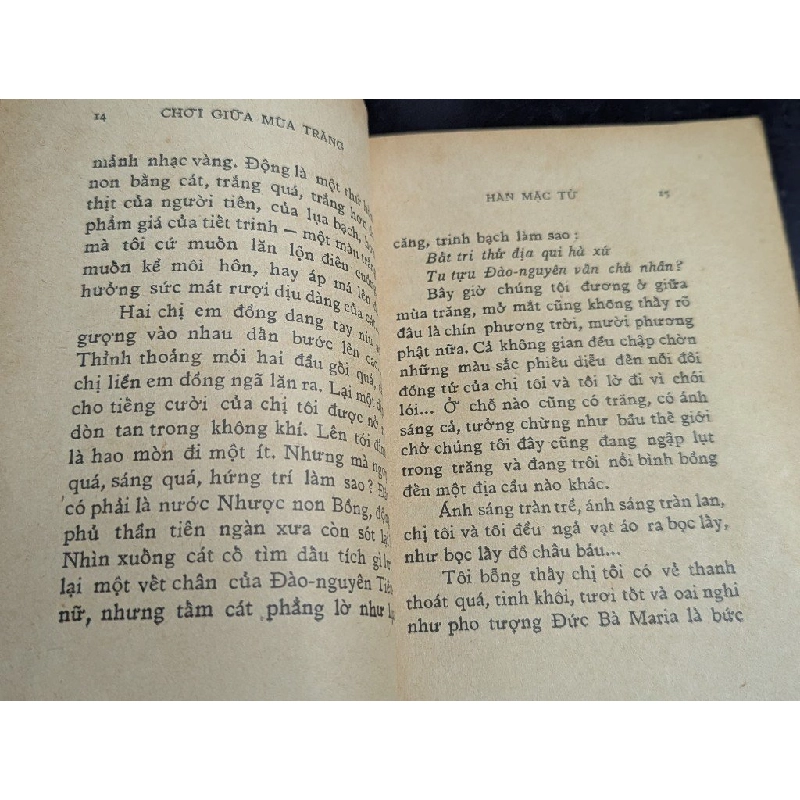 Chơi giữa mùa trăng - Hàn Mạc Tử 449842