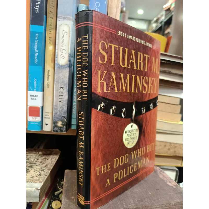 The Dog Who Bit A Policeman - Stuart M. Kaminsky 449037