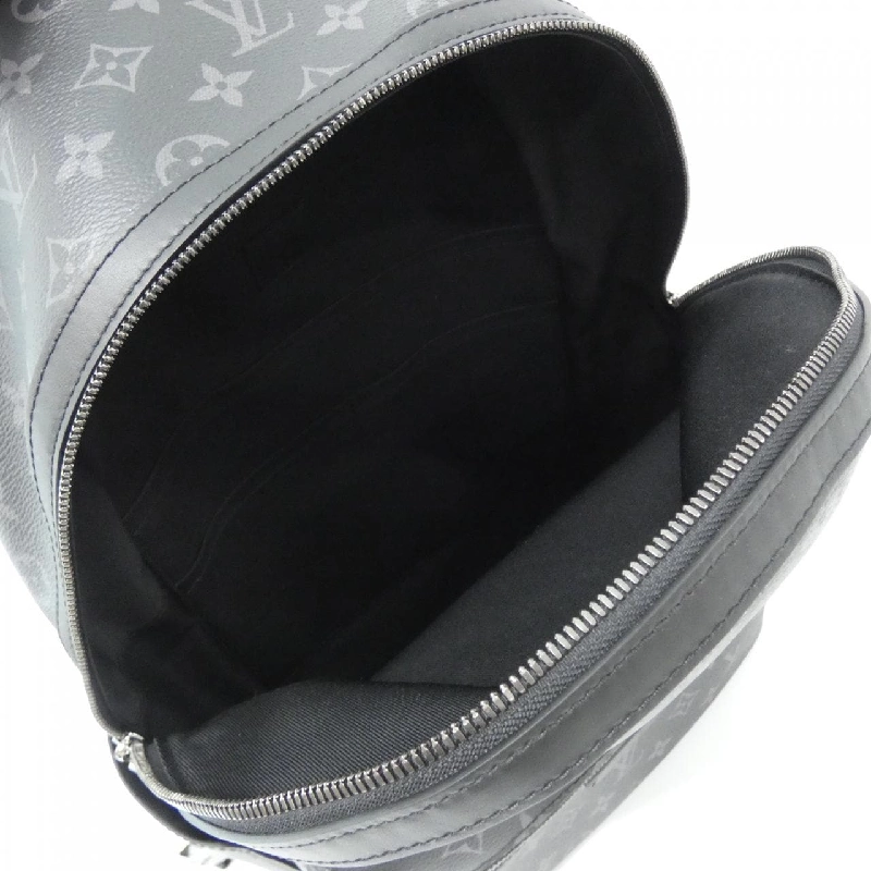 Ba lô Louis Vuitton Monogram Eclipse Discovery PM M22558 610084