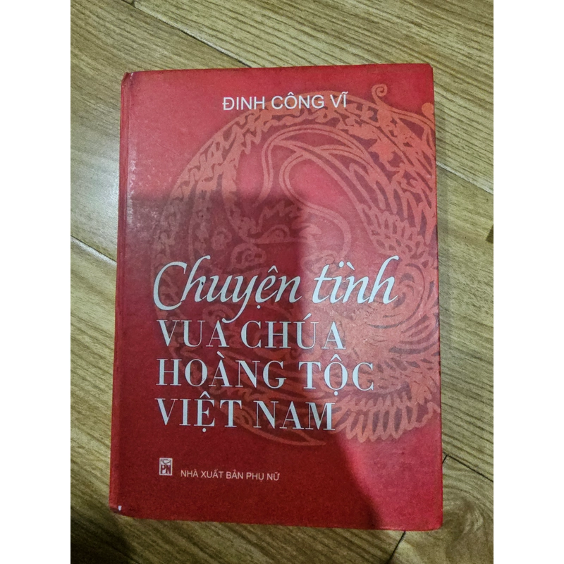 Chuyện tình vua chúa hoàng tộc Việt Nam (bìa cứng)
100k 501061