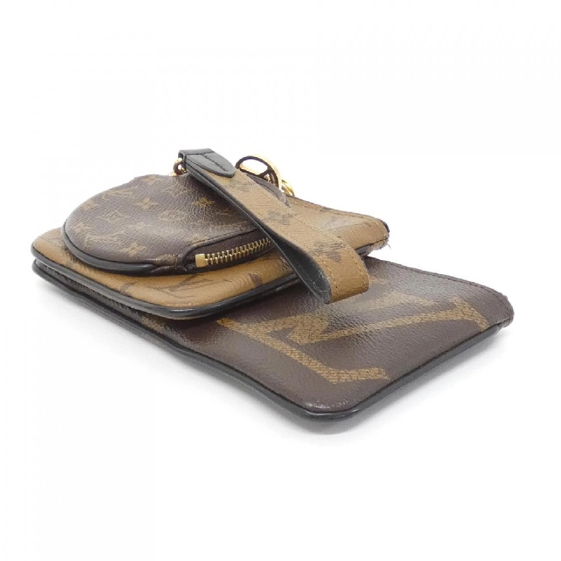 Túi đeo chéo Monogram Trio M68756 623747