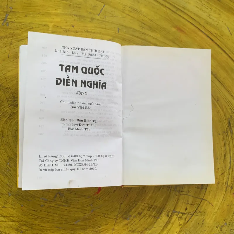 TAM QUỐC DIỄN NGHĨA TẬP 2 - LA QUÁN TRUNG  1031330