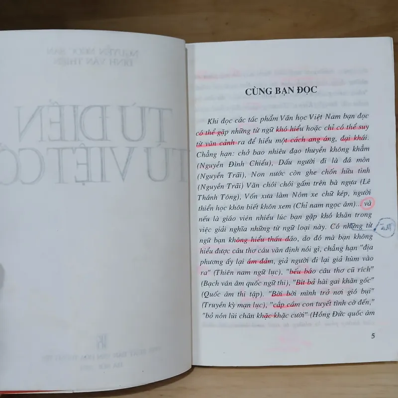 Từ Điển Từ Việt Cổ - Nguyễn Ngọc Sang, Đinh Văn Thiện 740763
