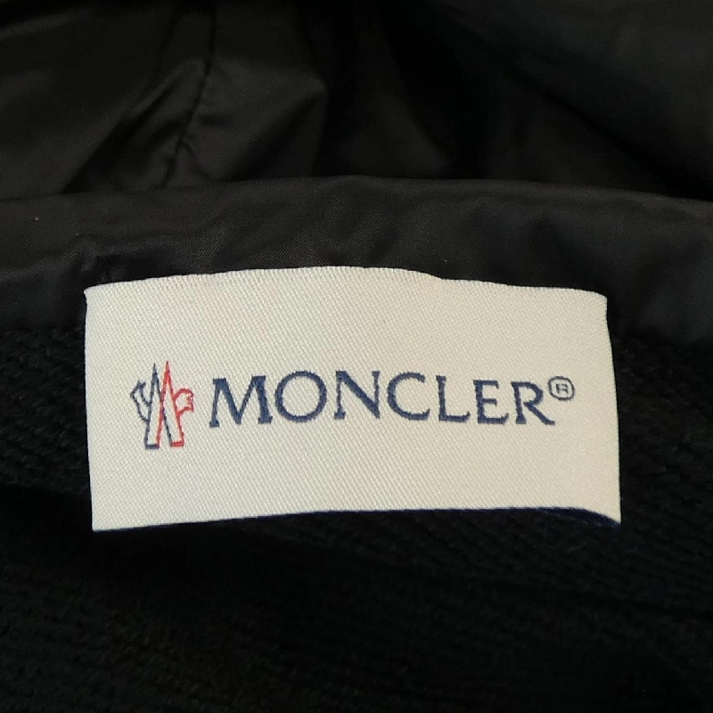 Moncler MONCLER 20938496000 Áo khoác lông 628000