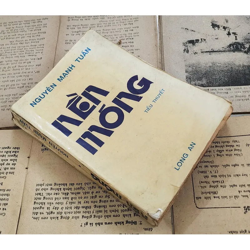 Tiểu thuyết NỀN MÓNG, tác giả Nguyễn Mạnh Tuấn 704999