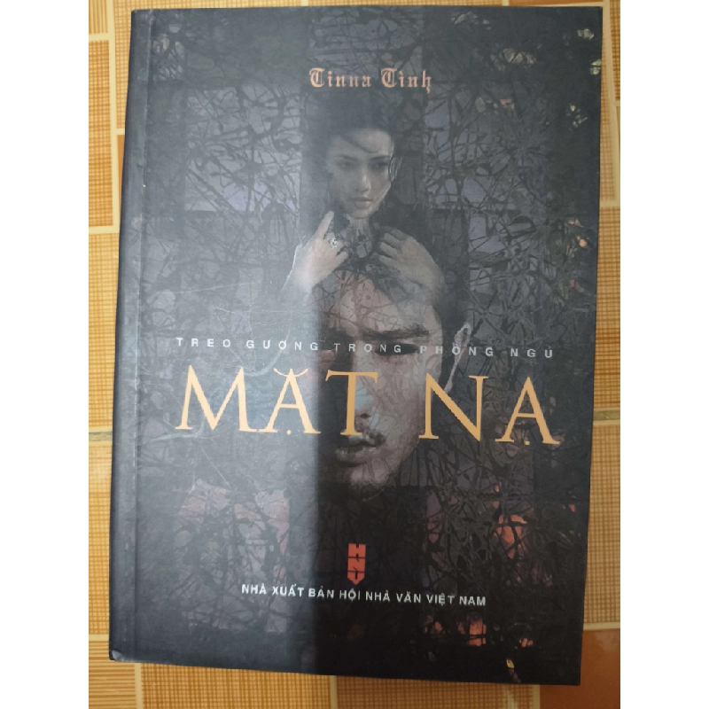 Mặt nạ - 2013 - 198 trang Văn học Việt Nam ANTQ2702 930480