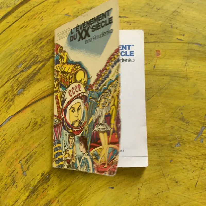 COMBO TEA LEAF FORTUNE CARDS - Rae Hepburn & LE MODE DE VIE SOVIETTIQUE 937394