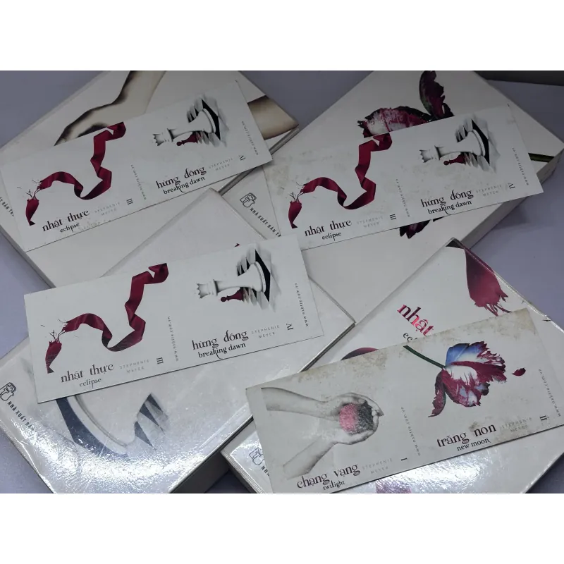 Bộ Chạng vạng 4 cuốn (bìa trắng) 1045954