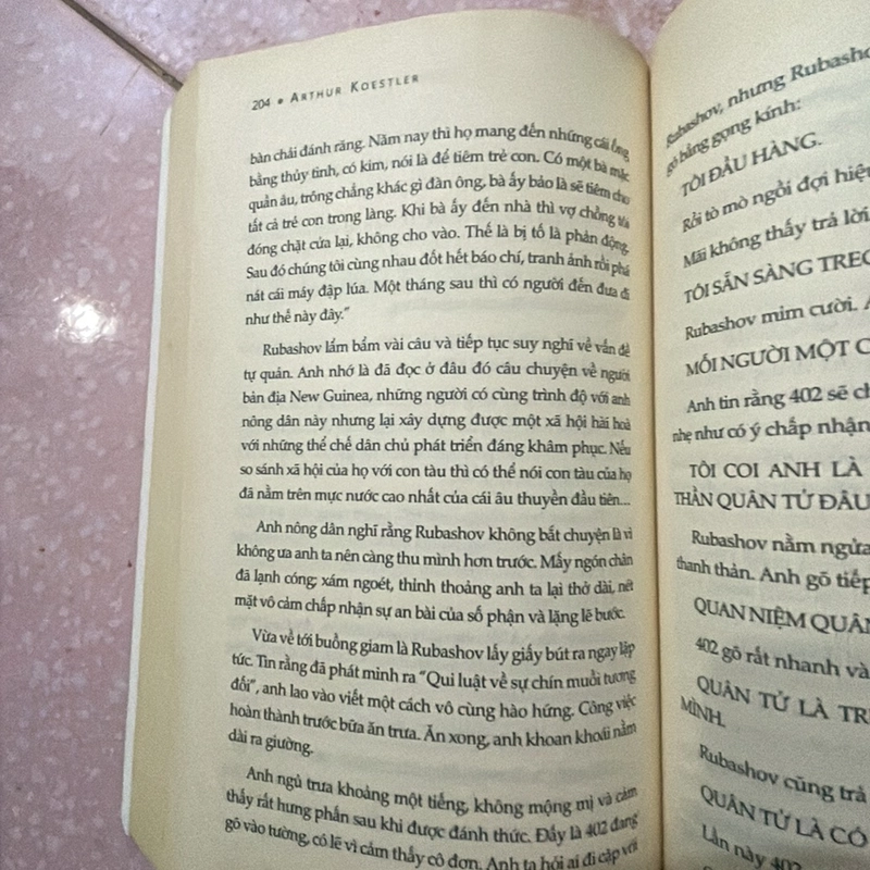Vòng tròn ma thuật arthur koestler 462135
