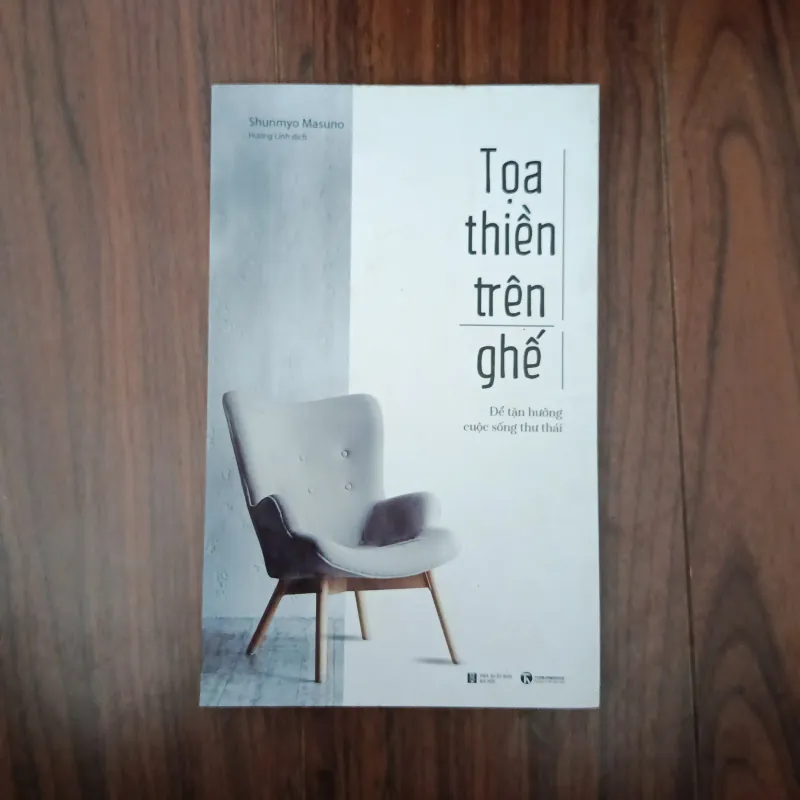 Toạ thiền trên ghế 756795