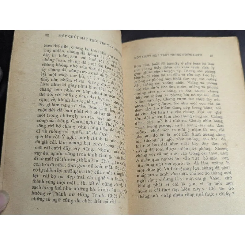 Một chút mặt trời trong nước lạnh - Francoise Sagan 697159