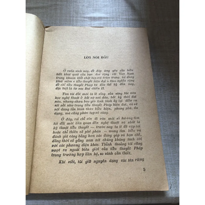 Tiểu thuyết Pháp hiện đại những tìm tòi đổi mới 993265