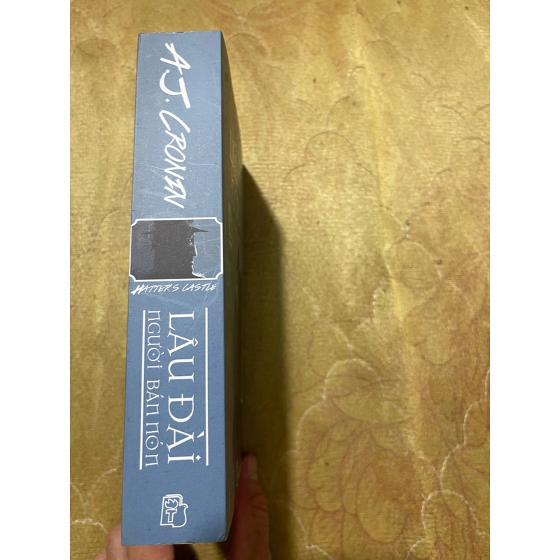 LÂU ĐÀI NGƯỜI BÁN NÓN- A.J CRONIN 474053