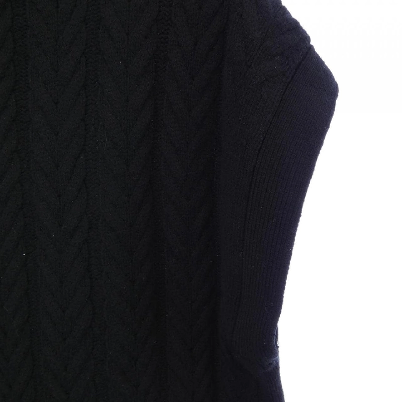 AVATI Áo gile - Hàng hiệu Authentic 820430