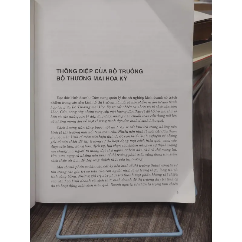 Sách: Đạo Đức Kinh Doanh - Tác giả: Nguyễn Thị Hoàng Anh, Đặng Thuỳ Trang (Dịch) 608099