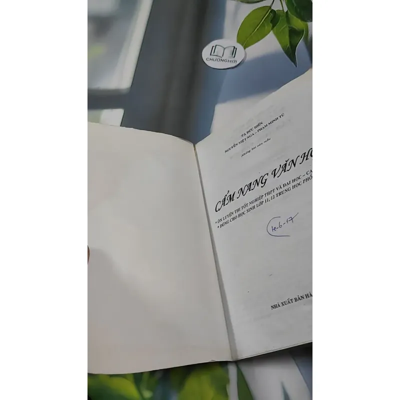 Cẩm Nang Văn Học Ôn Thi THPT Đại Học Cao Đẳng lớp 11 12 - Tạ Đức Hiền 727333