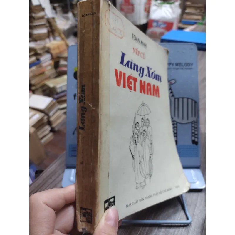 Sách: Nếp cũ làng xóm Việt Nam - TG: Toan Ánh (A3) 735183