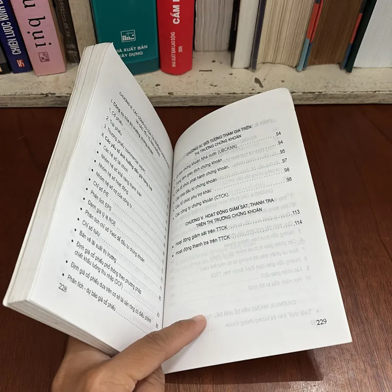 II Sách Chứng Khoán: Tiếp Cận Thị Trường Và Kinh Doanh Chứng Khoán - Phạm Minh - 2004 600097