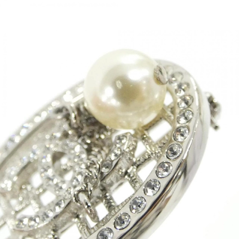 Brooch Chanel 98015 625431