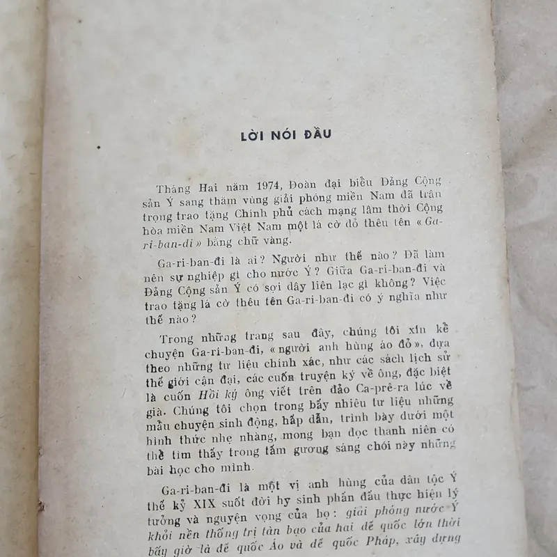 Người anh hùng áo đỏ người Ý Giuseppe Garibaldi 708936
