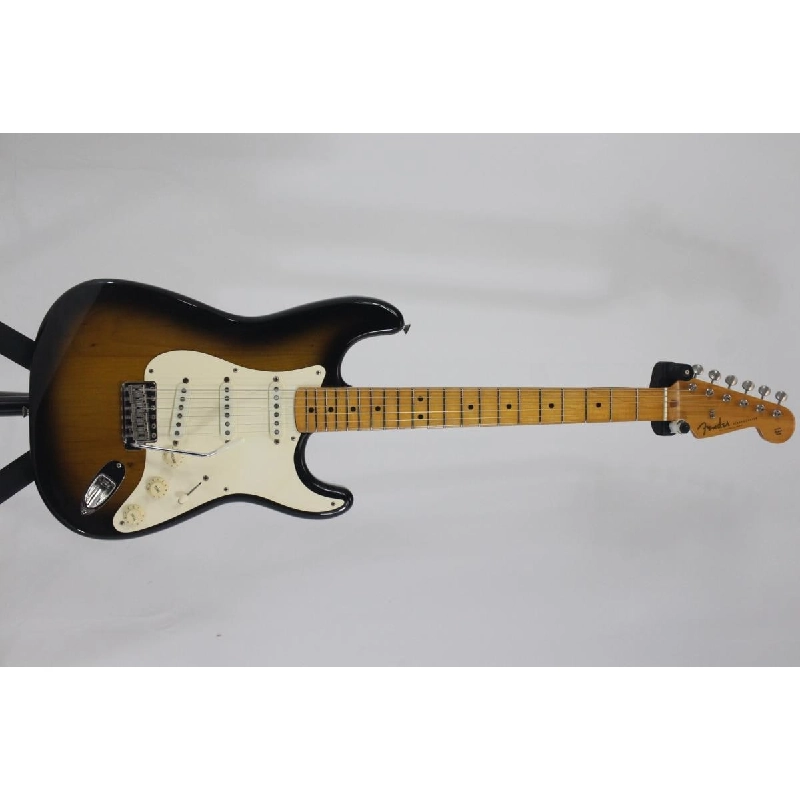 ＦＥＮＤＥＲ ＣＵＳＴＯＭ ＳＨＯＰ ５７ ＳＴＲＡＴＯＣＡＳＴＥＲ - Hàng hiệu Authentic 876837
