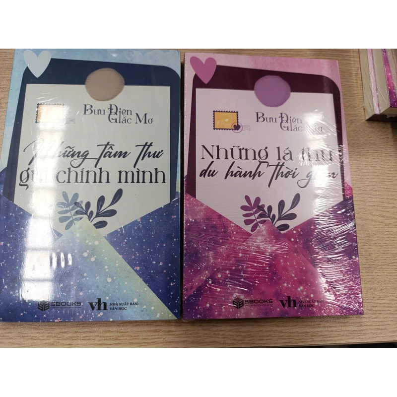 Sách Combo 2 Cuốn : Những tâm thư gửi chính mình + Những lá thư du hành thời gian - SBOOKS 517296