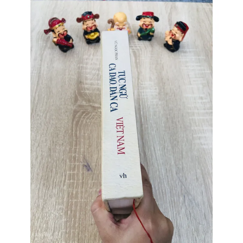 TỤC NGỮ, CA DAO, DÂN CA VIỆT NAM – Vũ Ngọc Phan 931914