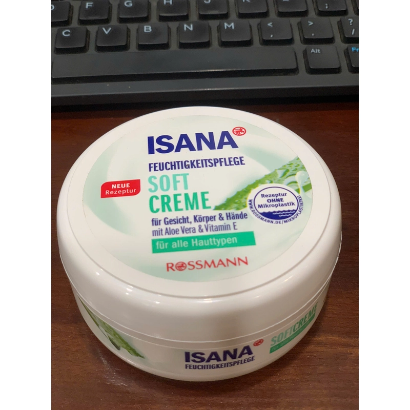 Kem dưỡng da mặt và toàn thân ISANA SOFT CREME tinh chất lô hội, vitamin E xách tay Đức 278611