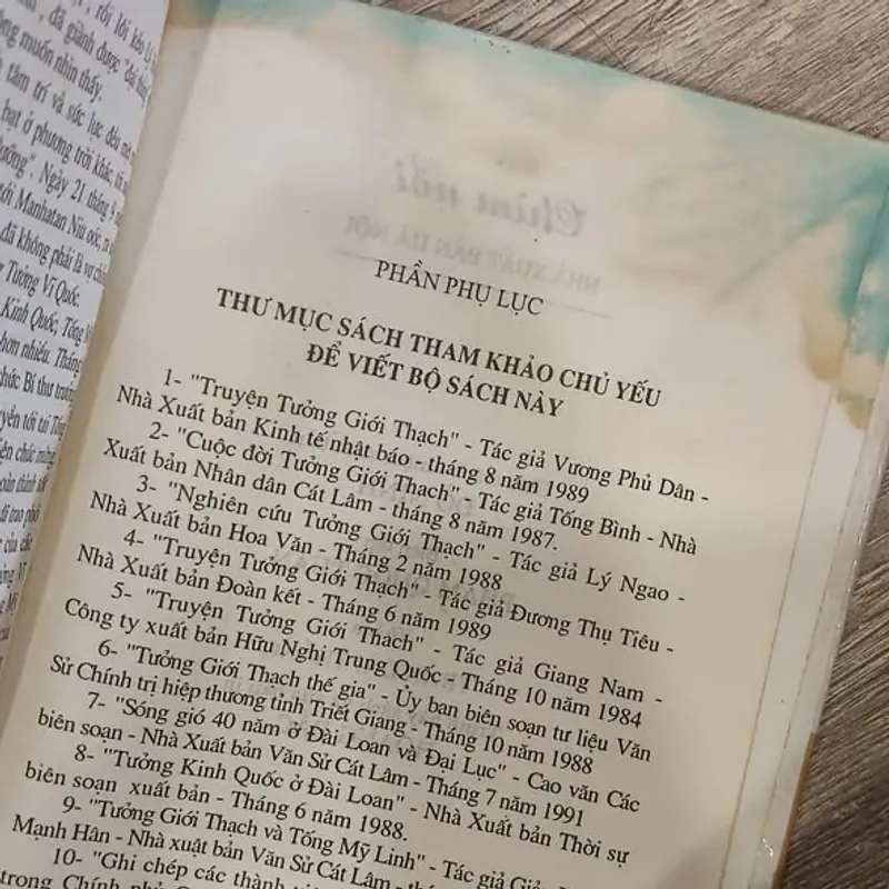 [Bìa cứng] Chìm nổi - (Viết về Tưởng Giới Thạch) 990145