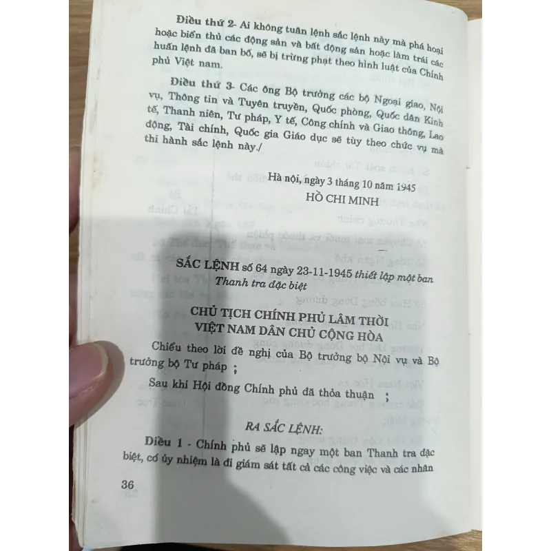 Tập sắc lệnh do chủ tịch Hồ Chí Minh ký về nhà nước và pháp luật  926290
