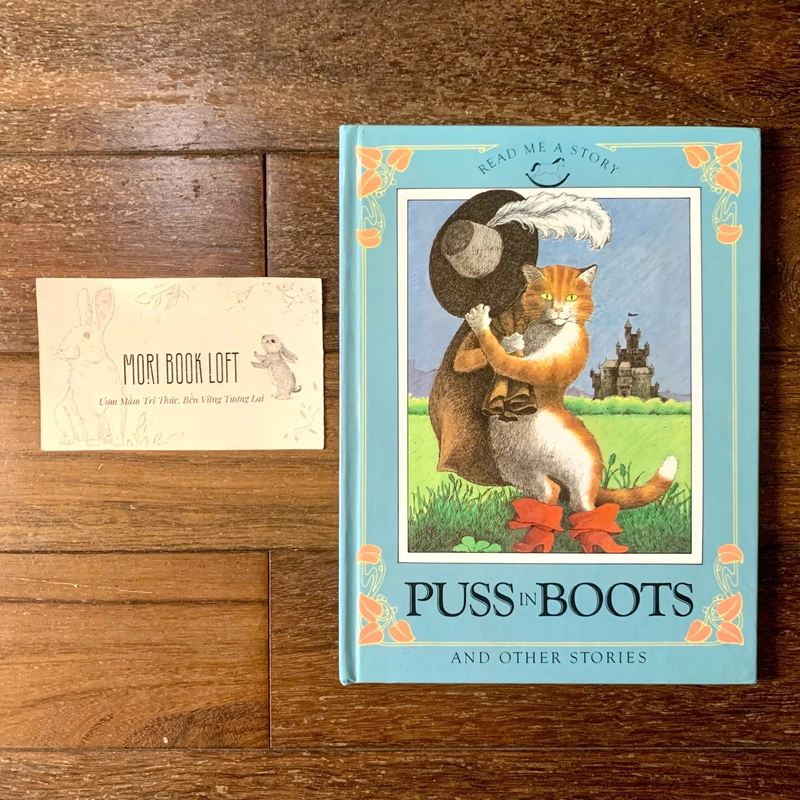 Sách ngoại văn Puss in Boots, Used, Bìa cứng, Printed in Italy 522837