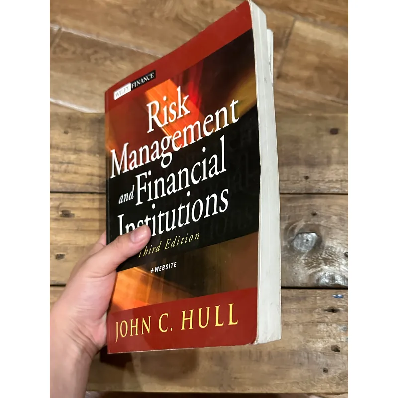 Risk Management and Financial Institutions - John C. Hull 748455
