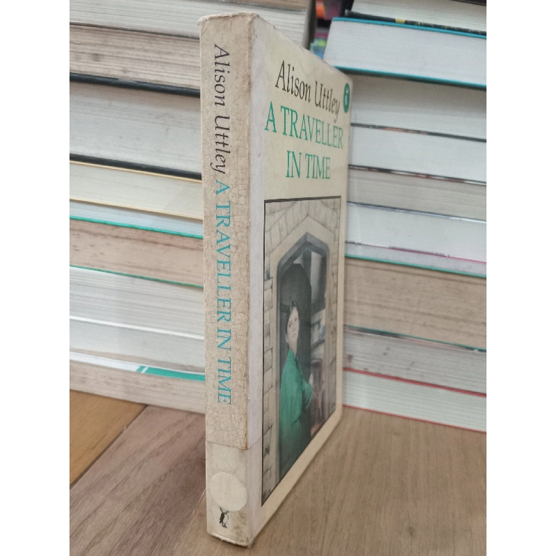 A traveller in time - Alison Uttley 707629