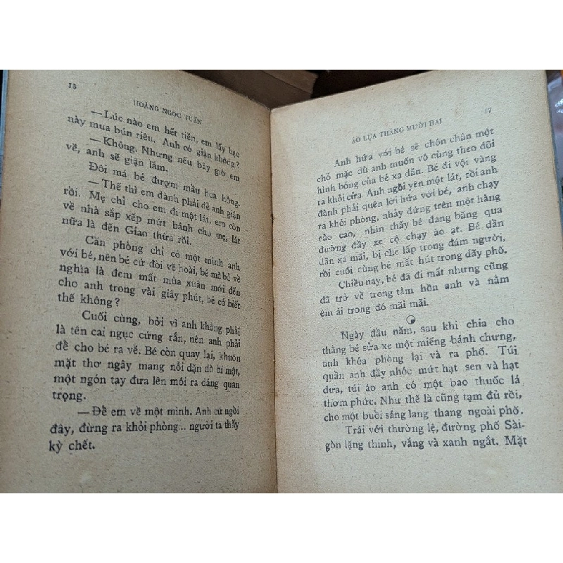 Cô bé treo mùng - Hoàng Ngọc Tuấn 999121