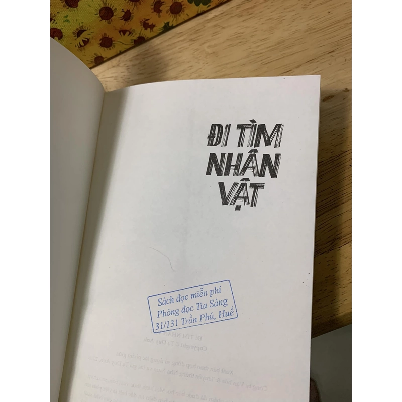 Đi Tìm Nhân Vật - Tạ Duy Anh 542654