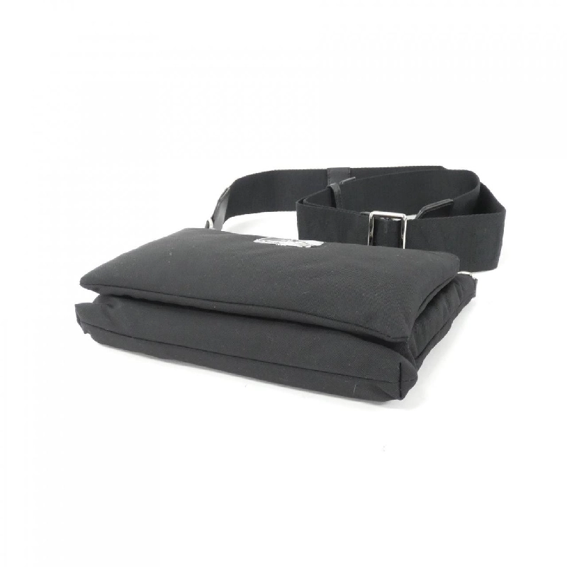 【Sản phẩm mới】Túi đeo vai Vivienne Westwood 43030093 613649