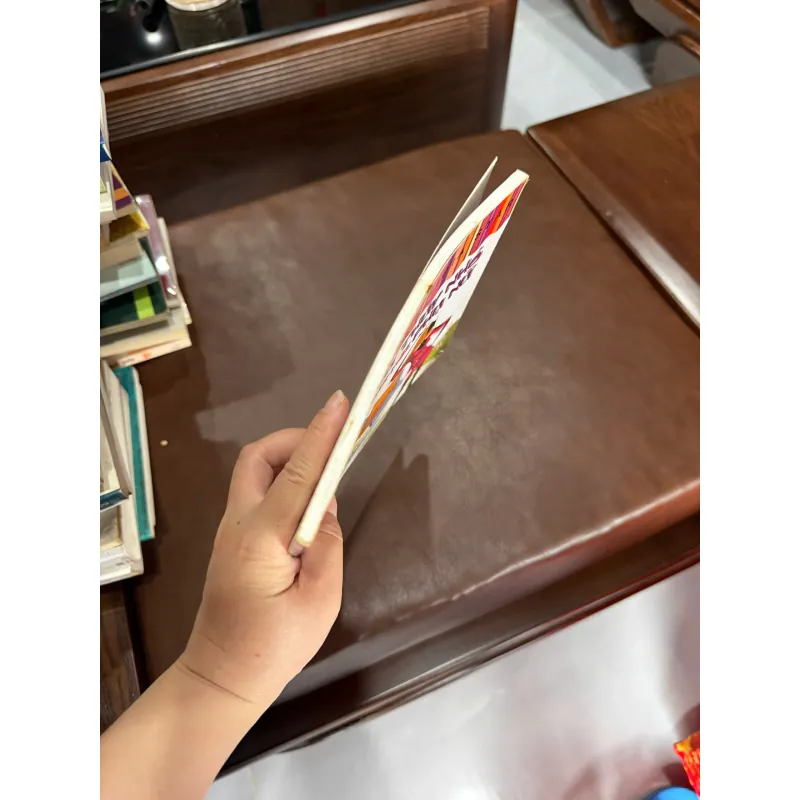 Có Một Phù Thủy Nhỏ Trong Mỗi Phụ Nữ – Khám Phá Sức Mạnh Tiềm Ẩn Bên Trong- K4 1029378