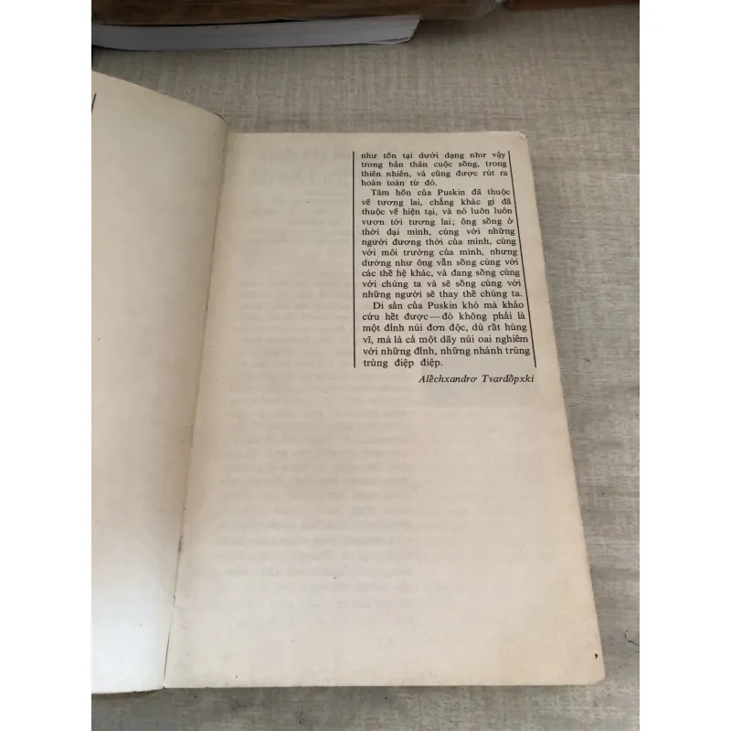 Tuyển tập Văn Xuôi- A lếch Xan Đrơ Puskin 1007173