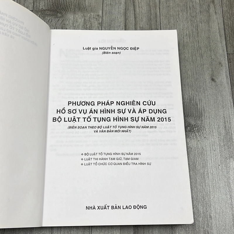 Phương pháp nghiên cứu hồ sơ vụ án hình sự và áp dụng bộ luật tố tụng hình sự 2015. 8b2 545037