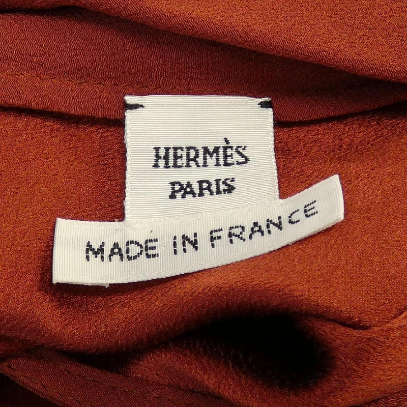 Đầm có cổ Twilly HERMES 2H0516DC - Hàng hiệu Authentic 646537