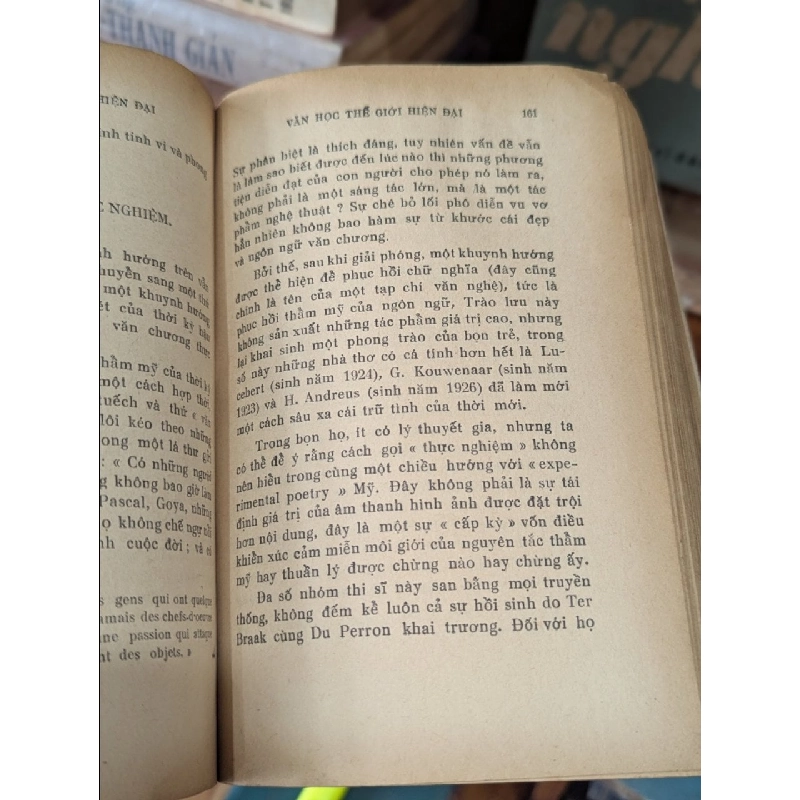 Văn học thế giới hiện đại - Bửu Ý dịch 449816